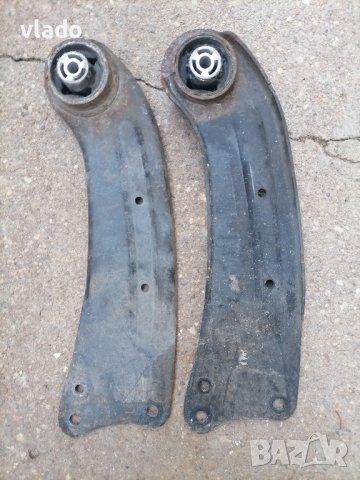 Носачи за заден мост на пасат 6, снимка 2 - Части - 40050246