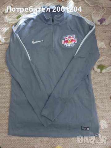 Оригинално горнище на  Nike - Salzburg размер L 