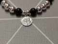 Дамска гривна от 925 сребърни мъниста, оникси и медальон Ангел/ Херувимчета, снимка 2