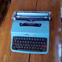 Стара пишеща машина Olivetti Ivrea, снимка 2 - Други ценни предмети - 28257801