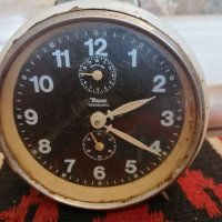 Колекционерски часовник будилник INSA, снимка 2 - Колекции - 33046704