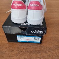 маратонки adidas, снимка 2 - Детски маратонки - 44043862