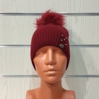 Нова зимна дамска шапка СилвърСтар с камъчета и помпон/пух в цвят бордо, снимка 8 - Шапки - 35501694
