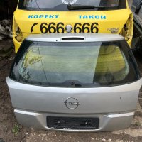 Продавам предни и задни врати за Opel Astra H, снимка 1 - Части - 40852415