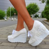 Обувки на платформа - бели - 710-11 , снимка 4 - Дамски елегантни обувки - 31156774
