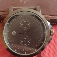 Модерен унисекс часовник Bershka made in China много красив изискан 42798, снимка 1 - Мъжки - 43743605