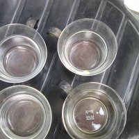Четири стъклени чаши с подстакани от мед и дръжки от ковано желязо, снимка 2 - Други ценни предмети - 38329118