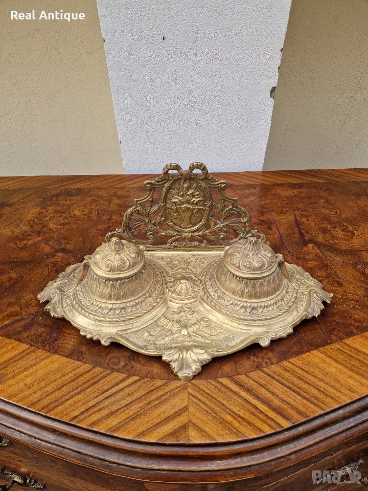 Прекрасна антикварна английска бронзова мастилница , снимка 1