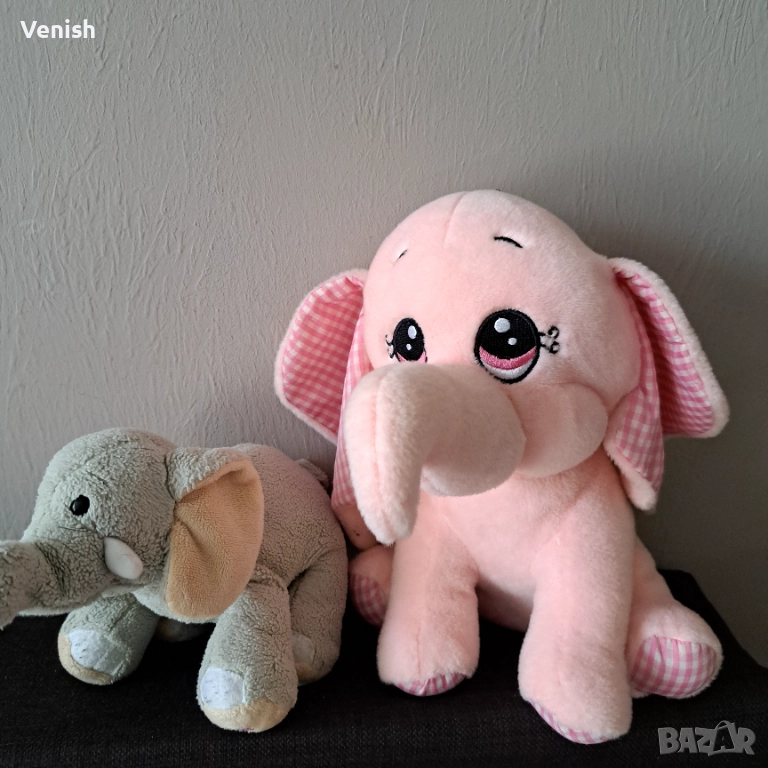 Две слончета, снимка 1