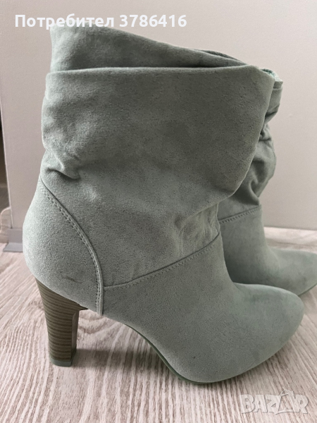 Боти , снимка 1