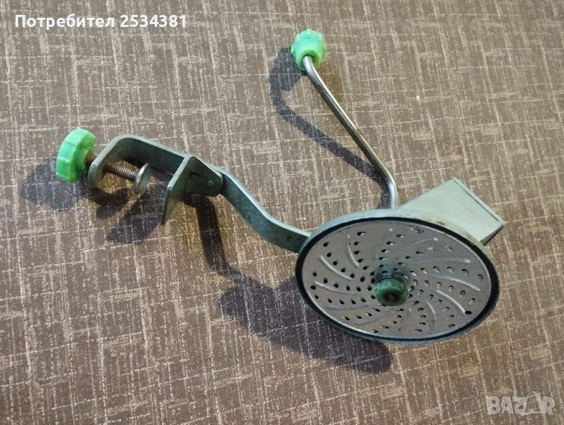 Стара настолна мелячка/ренде/, снимка 1