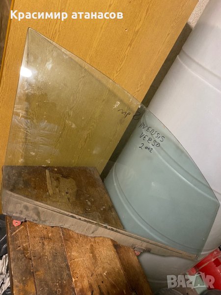 Странично стъкло предно десно за Тойота Авенсис версо 2001-2004г, снимка 1