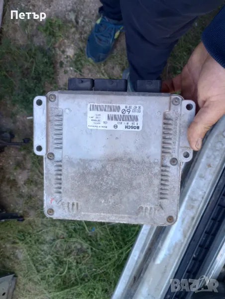 Компютър двигател Пежо 807 ситроен ц8 2.2хди 128коня 0281011033 9646719280, снимка 1