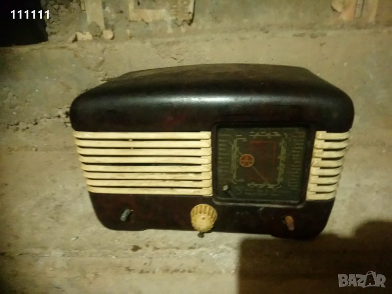 Радио Тесла старо с въртяща се стрелка за станцийте, снимка 1
