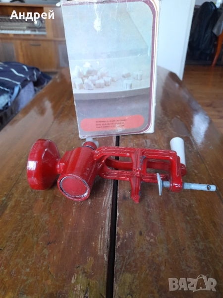 Стара кафемелачка,мелничка,мелница за кафе #10, снимка 1