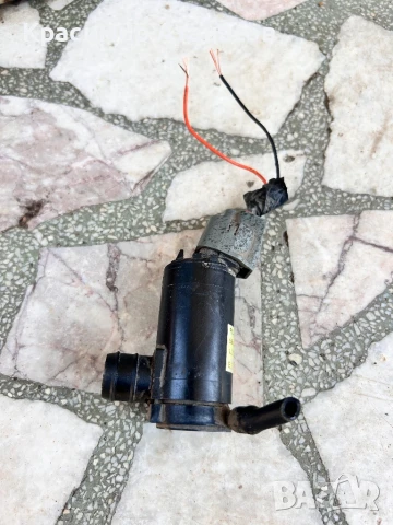 99627968. Помпичка течност чистачки за Шевролет Каптива 2008г