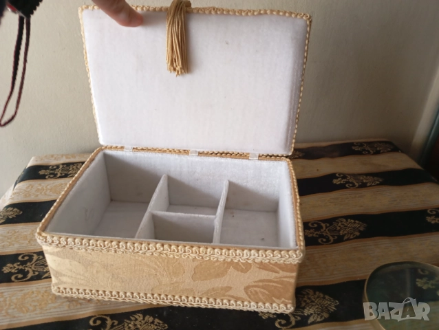 Винтидж кутия , снимка 7 - Антикварни и старинни предмети - 40309740