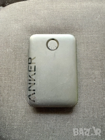 Външна батерия Anker 321 MagGo