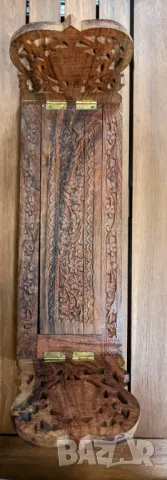 Изящна  ръчно резбована поставка за книги от червено дърво., снимка 12 - Антикварни и старинни предмети - 48895538