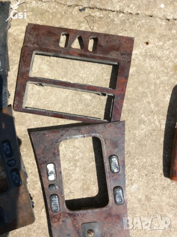 Махагонови панели за мерцедес 