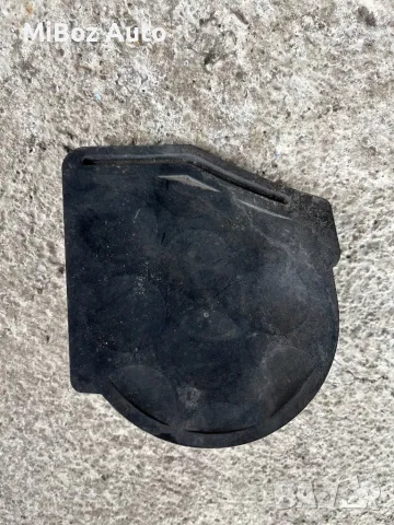 Капачка шаси Фолксваген Голф 5 VW Golf, снимка 3 - Части - 50210705