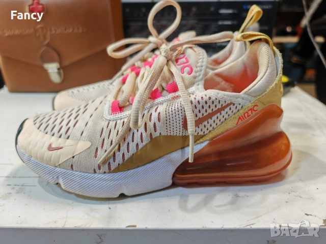 Дамски маратонки Nike Air Max 270/36 номер , снимка 3 - Маратонки - 51826466