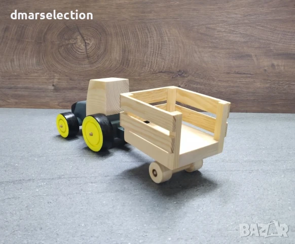 Декоративен дървен трактор с ремарке DMAR 303M3A, снимка 3 - Колекции - 50878539