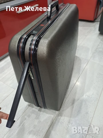 Френски твърд куфар DELSEY с  колела и шифър , снимка 4 - Куфари - 51261186