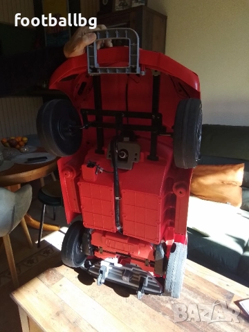 Акумулаторна кола MERCEDES с меки гуми, снимка 14 - Детски велосипеди, триколки и коли - 52415539