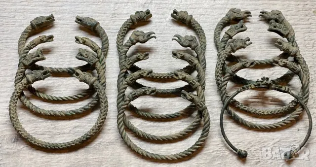 Бюстове и гривни от чист бронз с хубава патина, снимка 4 - Други ценни предмети - 48354075