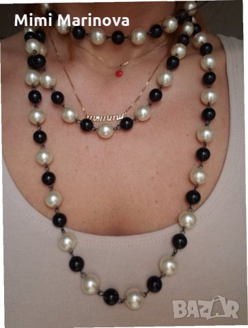 Колие Черно и бяло с перлички, снимка 2 - Колиета, медальони, синджири - 27924262