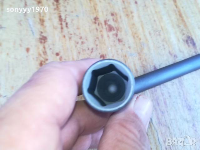 17мм-ключ за гуми-плътен/масивемн 3108251732, снимка 2 - Аксесоари и консумативи - 51553453