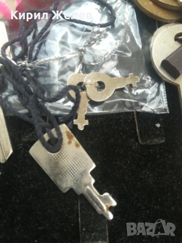Лот ключове, снимка 3 - Други ценни предмети - 26215968