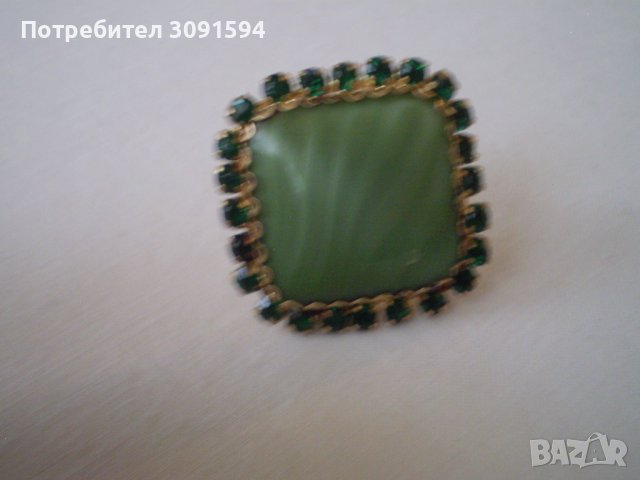 ЗеленаЧехия брошка - игла  Чешко стъкло 1930-40-те години, снимка 4 - Антикварни и старинни предмети - 40257530