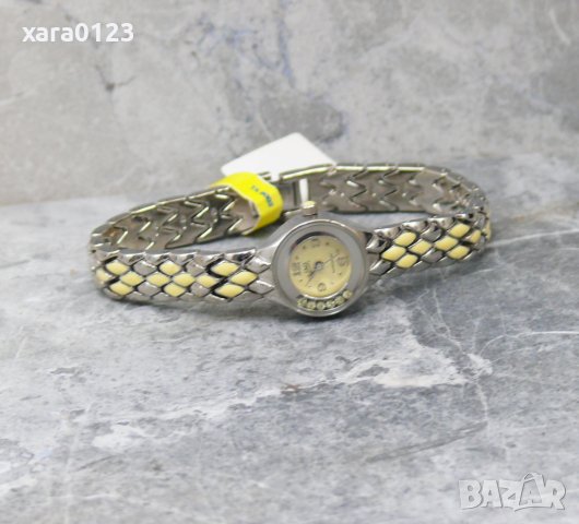 Дамски часовник Q&Q GA39-203, снимка 2 - Дамски - 28935410