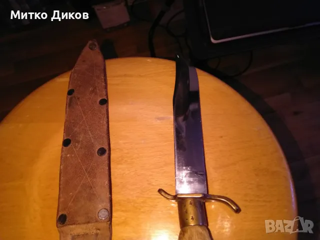 Ловен нож от соца калъф естествена кожа метален гард ръчно правен от майстор с инициали нов , снимка 11 - Ножове - 36422656