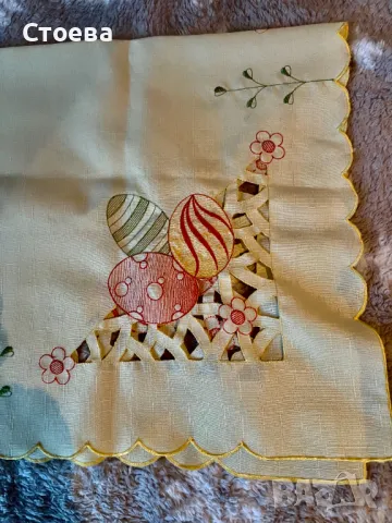 Великденска покривка+ подарък, снимка 2 - Покривки за маси - 49545232