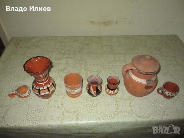 Керамични съдове в битов народен стил