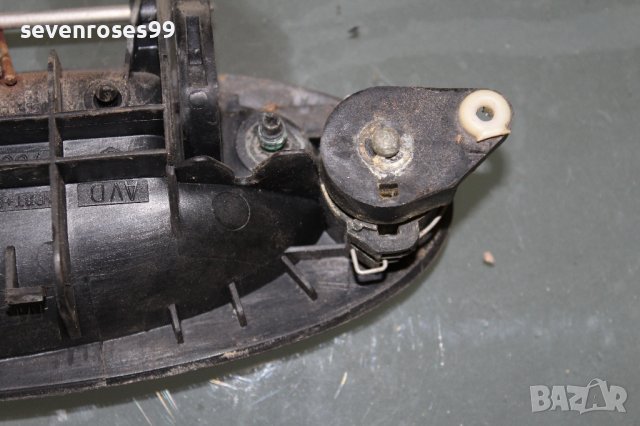 Дръжка за врата външна предна дясна Рено Лагуна 1 Renault Laguna 1, снимка 4 - Части - 36910565