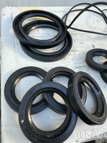 МТЗ Ремонтен комплект уплътнители и семеринги за преден задвижащ мост НОВ СССР, снимка 2 - Части - 47700913