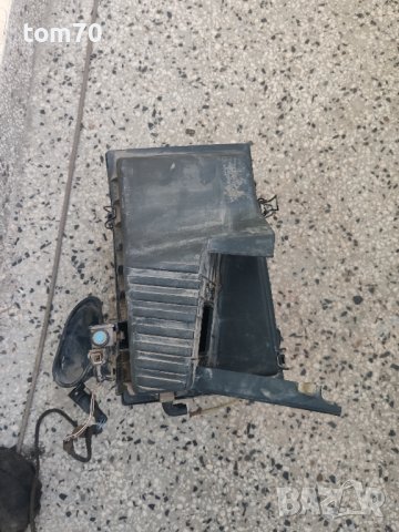 Филтърна кутия горна част  за Vw Passat B3 2.0 2E, 115кс, Пасат 2, снимка 3 - Части - 43364246