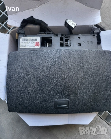 w204 голяма навигация , снимка 4 - Аксесоари и консумативи - 52263671