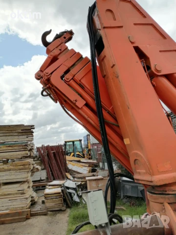 Продавам кран за камион вдига на 4м. 3.5 тона с ревизионна книга , снимка 3 - Камиони - 50643241