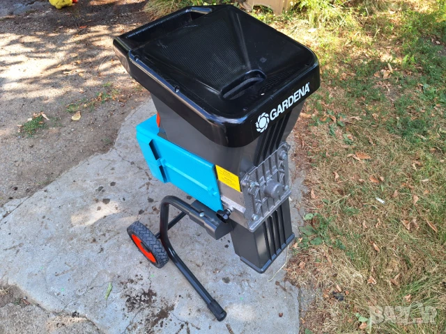 Дробилка за клони Gardena самопоемаща с валове, снимка 9 - Градинска техника - 50997072