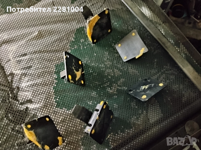 Ауди а4 б6 щипки кори предни седалки задна кора, снимка 2 - Части - 52566540