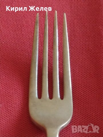 Стара вилица Английски стил с маркировка PLATINUM PLATE за КОЛЕКЦИОНЕРИ 31920, снимка 2 - Други ценни предмети - 43833567