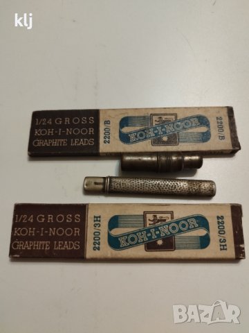 Стари кутии с графити , снимка 1