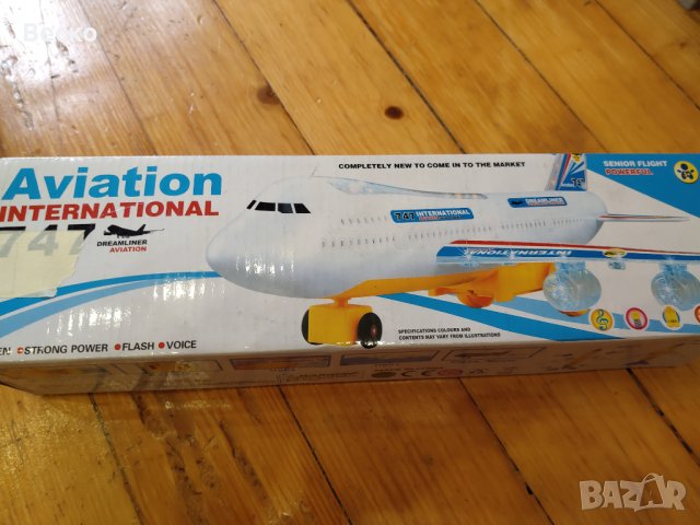 Самолет със звук, светлини и се движи., снимка 3 - Влакчета, самолети, хеликоптери - 43653985