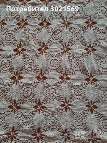 Голямо мельо за маса, снимка 2 - Покривки за маси - 49166338