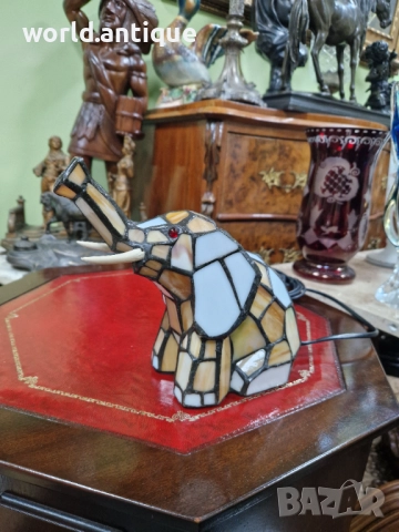 Прекрасна антикварна настолна лампа Тифани , снимка 3 - Настолни лампи - 52323432